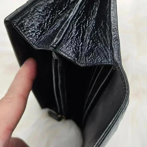 Belle de Jour patent leather wallet - Picture 14 of 16